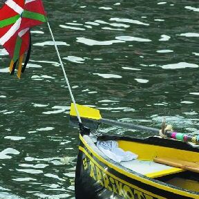 Ur-ikara 2002 : photo 24/328