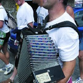 Ur-ikara 2002 : photo 35/328